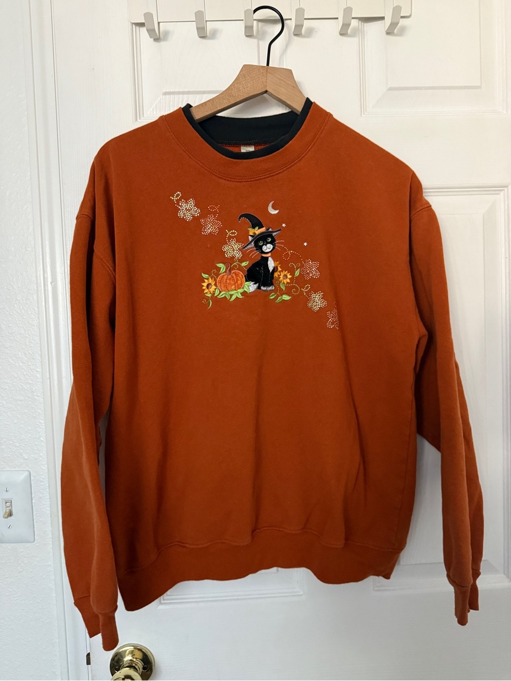 Vintage Halloween Black Cat Witch Pumpkin Embroidered Sweatshirt Orange